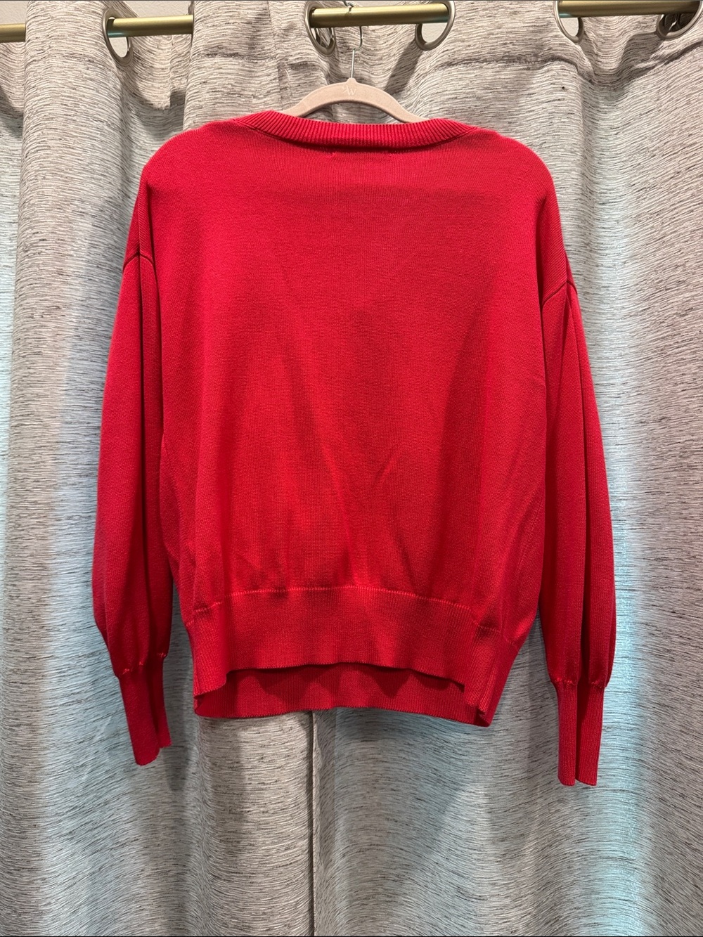 🚨2/$10🚨Banana Republic Bright Pink V-Neck Sweater - Picture 5 of 6